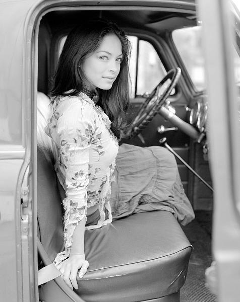 Kristin-Kreuk-061.jpg