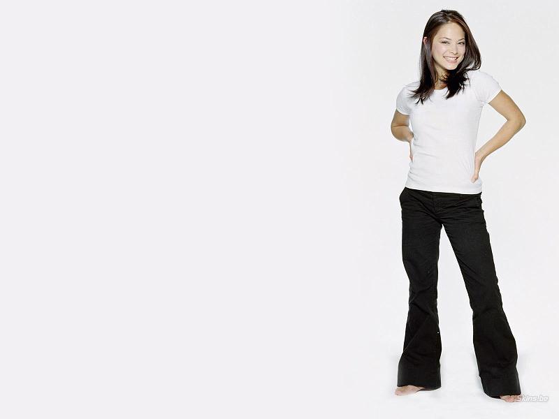 Kristin-Kreuk-097.JPG