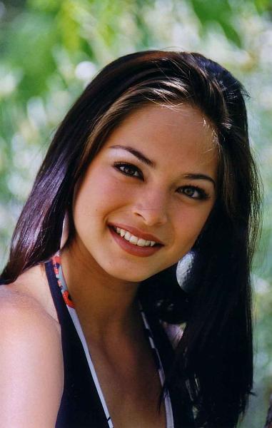 Kristin-Kreuk-140.JPG